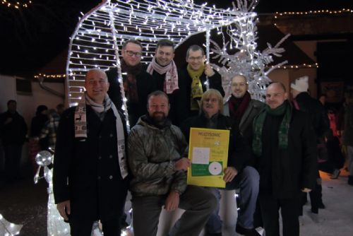 Foto: Karel Vágner pokřtil vánoční CD plzeňského kvintetu Hlasoplet 