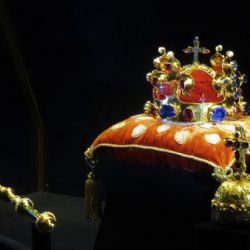 Karlovy Vary nabízejí české korunovační klenoty na dosah