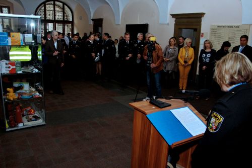 Foto: Mázhaus plzeňské radnice hostí výstavu o prevenci pohledem strážníků a záchranářů