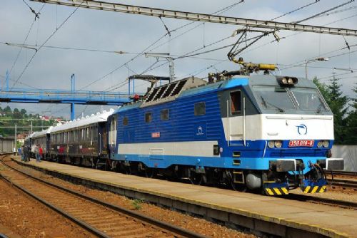Foto: Železniční provoz na Silvestra bude slabší, na Nový rok vyjedou desítky posílených spojů