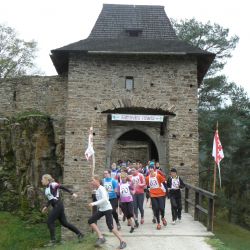 Na Velharticích se v sobotu opět poběží pro hradní klíč 