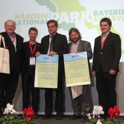 Národní parky Bavorský les a Šumava obdržely certifikát „Transboundary Parks“ 