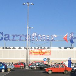 Opilá řidička nabourala dřív, než vyjela z parkoviště