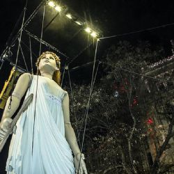 Osm obřích pohyblivých loutek se o víkendu představuje v Plzni