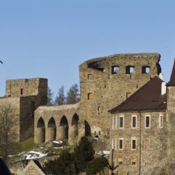 Památkáři vystavují fotografie hradů kraje spjatých s Karlem IV.