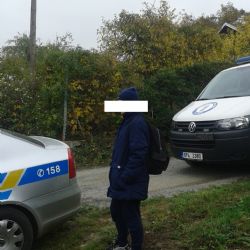 Pes kontrolované ženy pokousal v Plzni strážníka