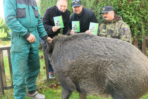 Foto: Plzeňští zvířecí záchranáři vydávají DVD Co se děje kolem nás...? 