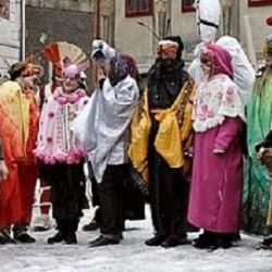 Masopustní průvod v Horním Hradišti u Plas chce o víkendu trhnout rekord v počtu muzikantů