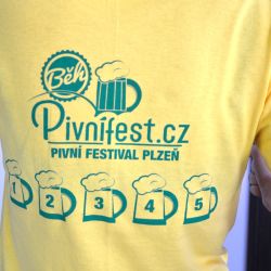 Předzvěstí pivního festivalu je nedělní pohodový pivní běh. Start je U Pechtů