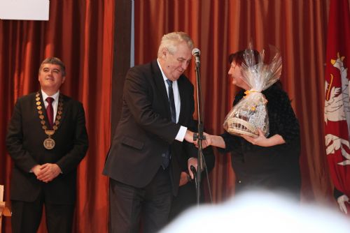 Foto: Prezident Zeman skončil návštěvu kraje, Kornatičtí ho chválili