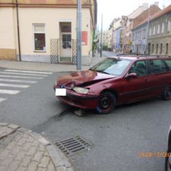 Při nehodě se přišlo  na to, že řidič nevlastní řidičský průkaz