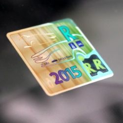 Stovky aut bez platné dálniční známky brázdí v létě dálnici D5