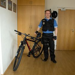 Strážníci na Slovanech dostali od obvodu nové kolo