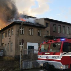 V Klatovech hořela budova bývalé mlékárny 