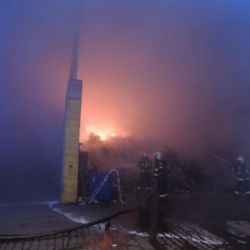 V Kralovicích hořela hala s odpadem, škoda půl milionu 