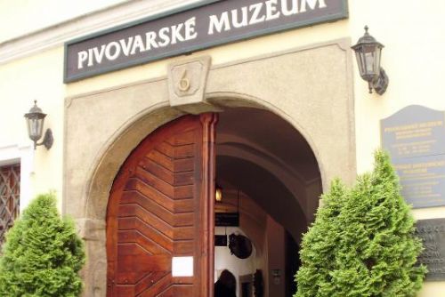 Foto: Jak se pivo v Plzni pilo před více než 100 lety? Prozradí od pátku výstava o tradičních hospodách 