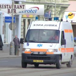 Žena zůstala bezvládně ležet na toaletě autobusáku 