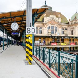 Nový parkovací dům a autobusový terminál u nádraží