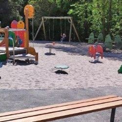 Plzeň obnovuje dětská hřiště: Nové atrakce v Borském parku za 1,4 mil. Kč