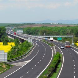 Na obchvat Plzně řidiči příští rok vyjedou zřejmě jen s dálniční známkou