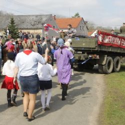 BOROVANSKÝ PRŮVOD HLÍDALI PŘÍSLUŠNÍCI VB