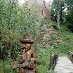 BŘEZINA - zámek, hrad i příroda!