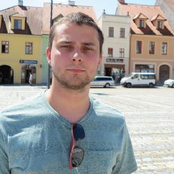 Jan Adam Václav: KAŽDÁ ZEĎ JDE ZBOURAT