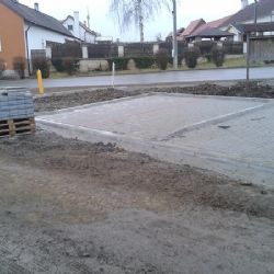 MAJÍ NOVOU NÁVES