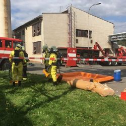 V MLÉKÁRNĚ VYTEKLA KYSELINA
