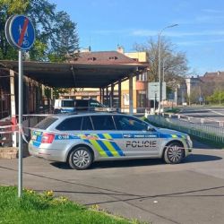 Muž v Klatovech zemřel po pádu ze schodiště - policie uzavřela vyšetřování