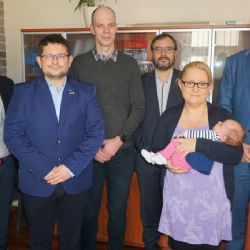 Budovu úřadu navštívil první narozený občánek obvodu v tomto roce