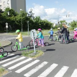 Děti z mateřských škol centrálního obvodu zahajují praktickou část dopravní výchovy
