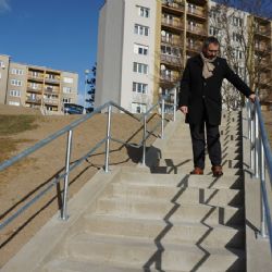 Ve Waltrově ulici mají opravený chodník i se schodištěm