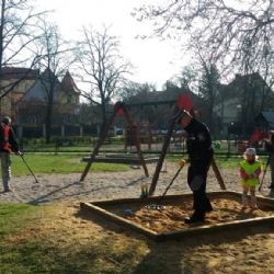 Zahájení sezóny provozu dětských hřišť v plzeňském centrálním obvodu provází bezpečnostní kontroly 
