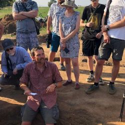 Archeologové ZČU objevili pod horou Říp hrobku významné ženy z doby bronzové
