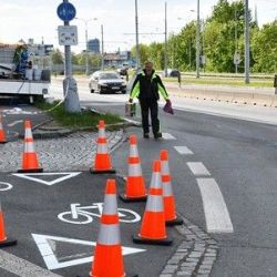 Plzeň obnovuje značení pro bezpečnější stezky a lepší přehlednost