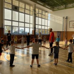 Sportování dětí ve školách se vrací do normálu
