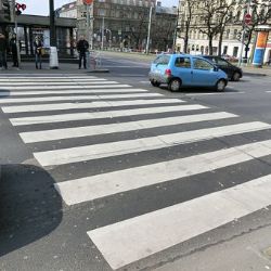 Řidička srazila v Rokycanech na přechodu chodkyni