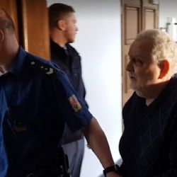 Napětí v Radnicích - starosta odsuzuje propuštění vraha jako „sviňárnu“