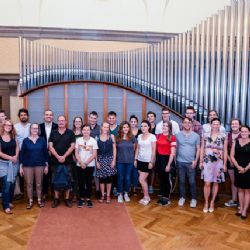 V Plzni začala letní jazyková škola, zahraniční studenti navštívili radnici