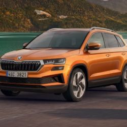 Auto CB nabízí skladové vozy ŠKODA FABIA COMBI a ŠKODA KAROQ k okamžitému odběru!