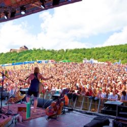 Festival Hrady CZ oznamuje kompletní program ve velkém stylu, na dvou pódiích zahrají Kabát, Kryštof, Mirai, Wanastowi Vjecy, No Name či Tomáš Klus