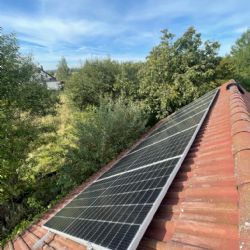 Vlastní fotovoltaická elektrárna na klíč? Zařídí firma Lagom Energy