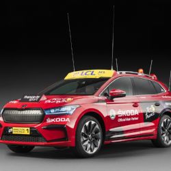 Vůz ŠKODA ENYAQ iV opět poslouží jako velitelský vůz ředitele závodu Tour de France Christiana Prudhomma, přijďte si ho prohlédnout na živo do autorizovaného salonu AUTO CB v Plzni