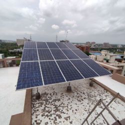 Vysoké ceny energií? Vyřešte je instalací vlastní FVE od Lagom Energy