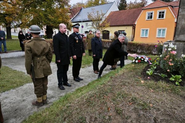 Domažlice a Havlovice uctily 108. výročí vzniku Československa třemi pietními akty