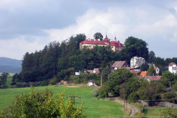 Barokní zámek v Bezdružicích je k mání už za 45 milionů korun. Stát stále hledá kupce