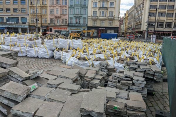 Památková inspekce kritizuje povolení úprav náměstí Republiky. Plzni hrozí další spory