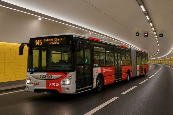 Tunelbus 145 využilo za dva měsíce kolem 200 tisíc cestujících. Počet dál roste