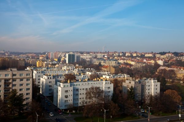 V okolí Prahy vzrostly limity nákladů na bydlení u superdávky. Rodinám se zvýšily až o 8 250 Kč